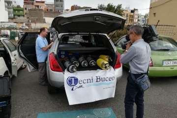 La limpieza de fondos marinos de La Garita 'rueda' con éxito (Foto TA)